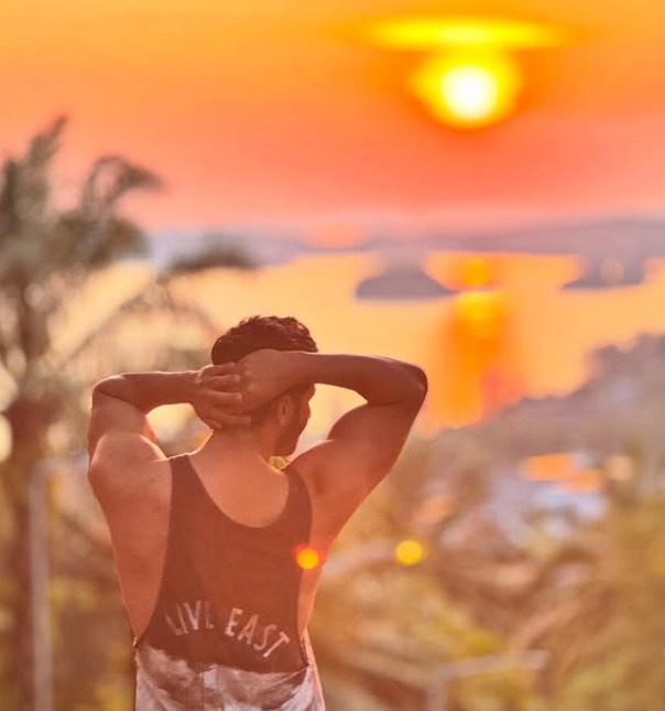 Shaheer Sheikh looking at the sun and flexing muscles in Instagram post Shaheer Sheikh looking at the sun and flexing muscles in Instagram post