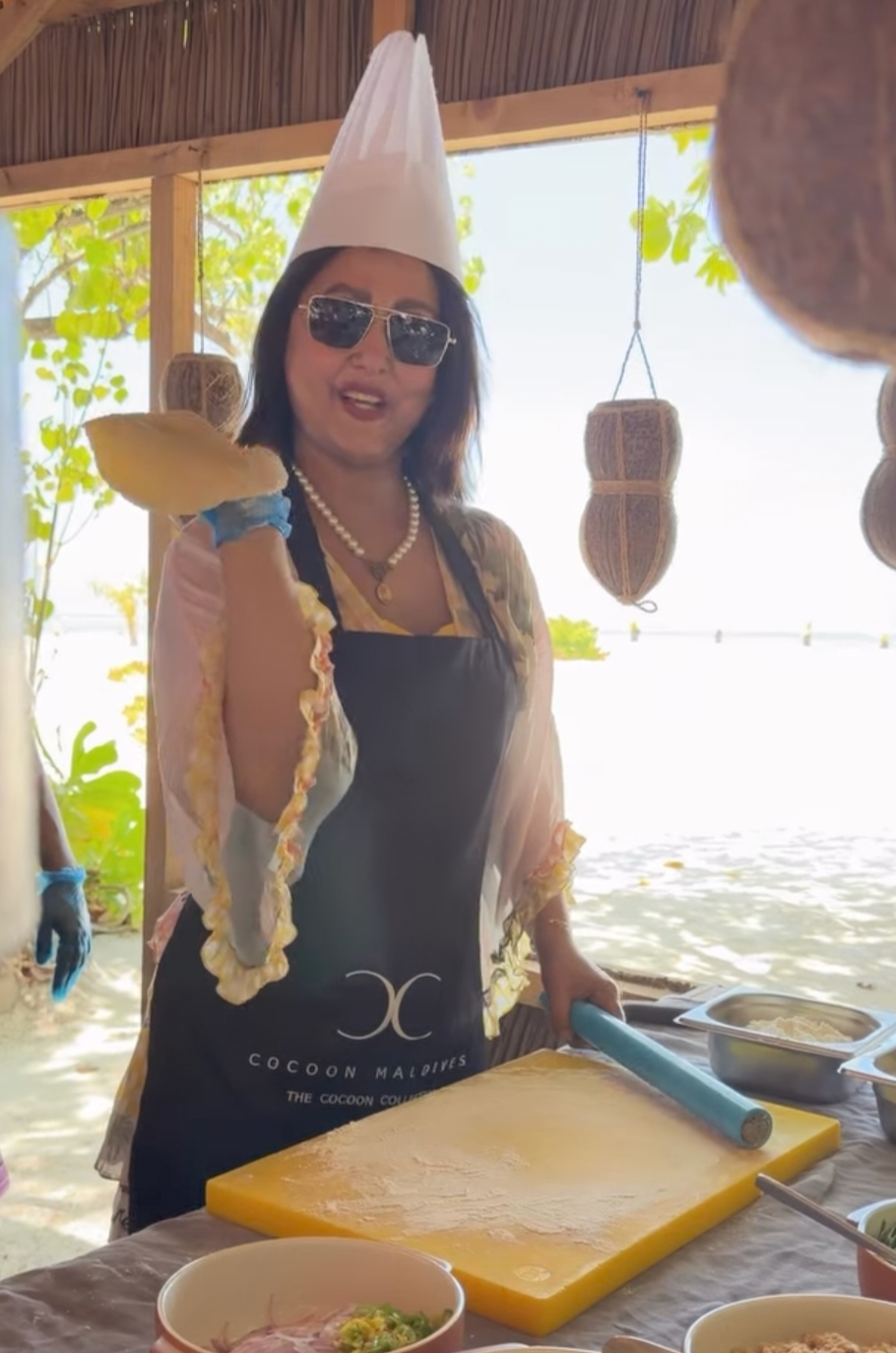 Hina Khan making gol rotis in Maldives kitchen Hina Khan making gol rotis in Maldives kitchen