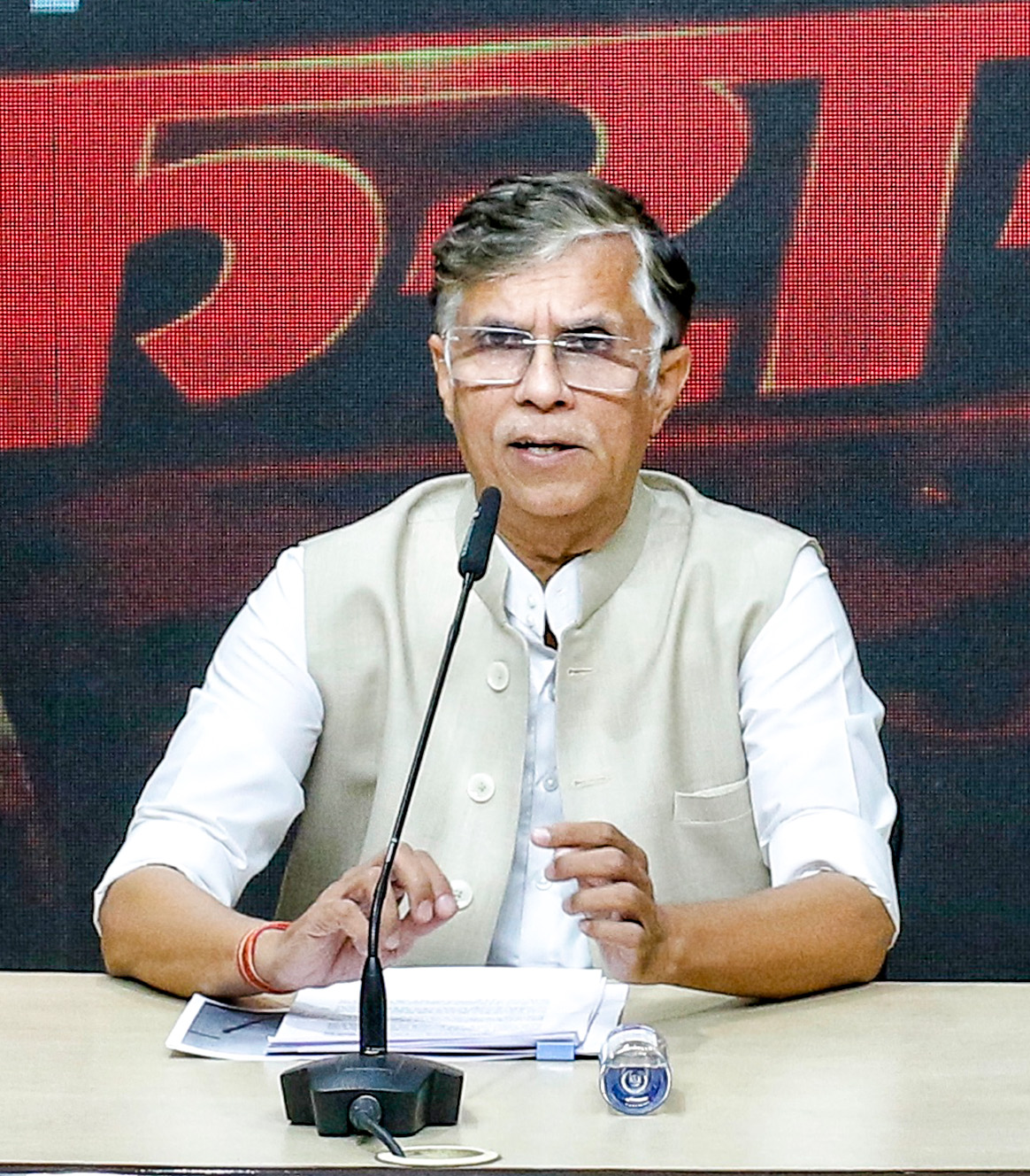 Supreme Court halts interim relief for Pawan Khera in Assam case Supreme Court halts interim relief for Pawan Khera in Assam case