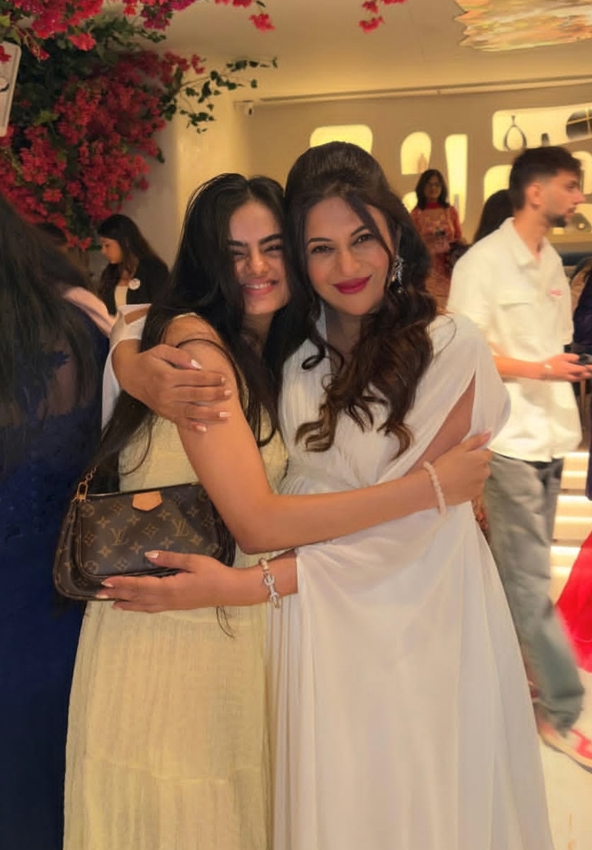 Ruhaanika Dhawan and Divyanka Tripathi hugging at baby shower Ruhaanika Dhawan and Divyanka Tripathi hugging at baby shower