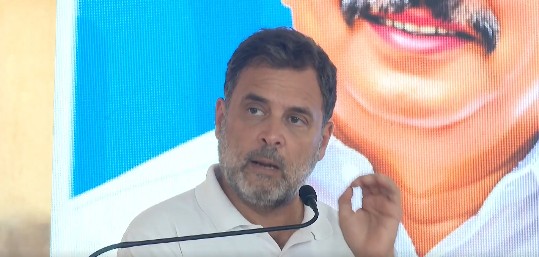 Rahul Gandhi speaking at campaign rally in Thrissur criticizing CM Vijayan Rahul Gandhi speaking at campaign rally in Thrissur criticizing CM Vijayan