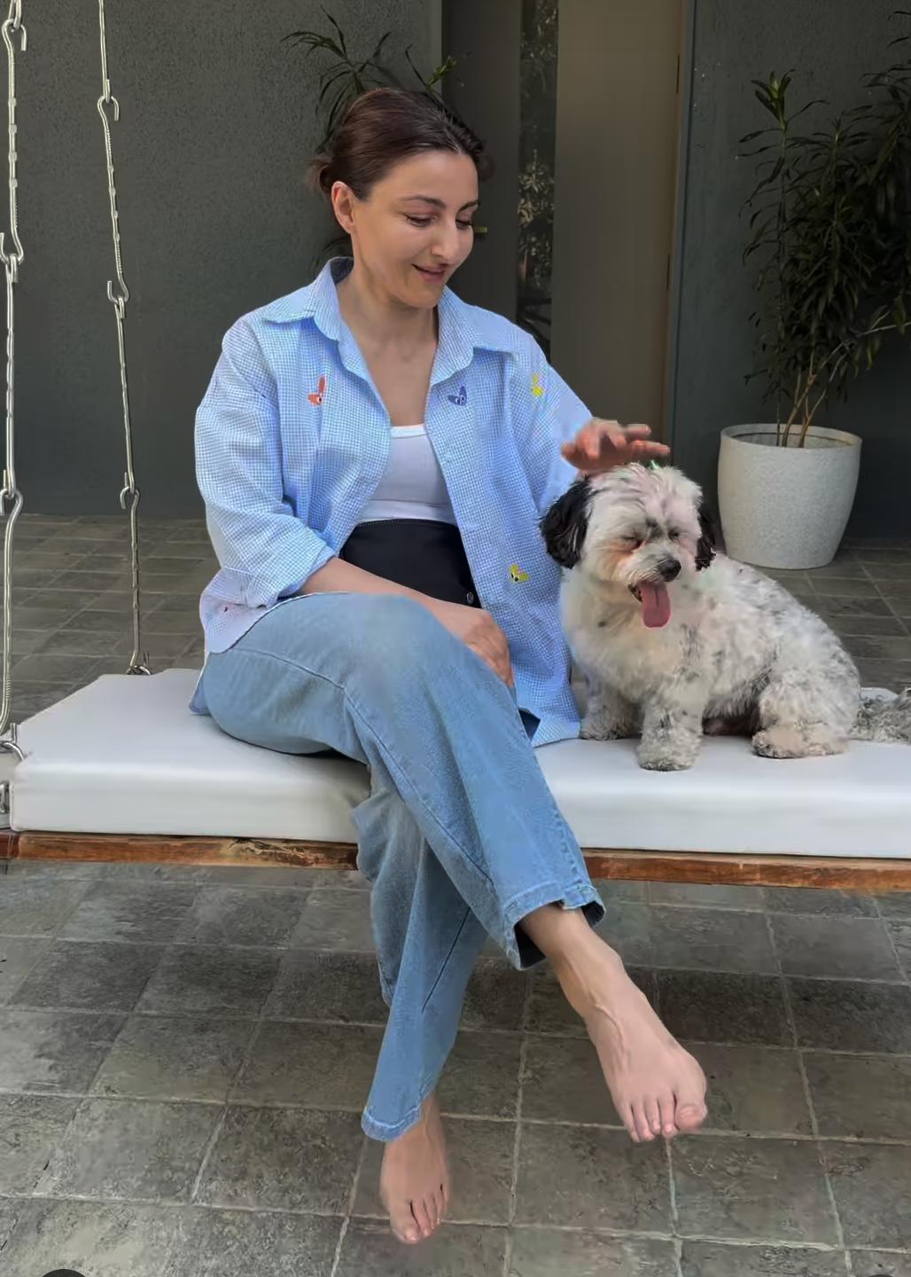 Soha Ali Khan and daughter Inaaya on vacation with puppy Oreo Soha Ali Khan and daughter Inaaya on vacation with puppy Oreo