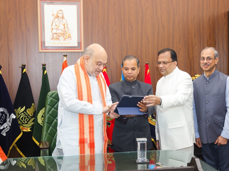 HM Shah completes self-enumeration for Census 2027 online form HM Shah completes self-enumeration for Census 2027 online form