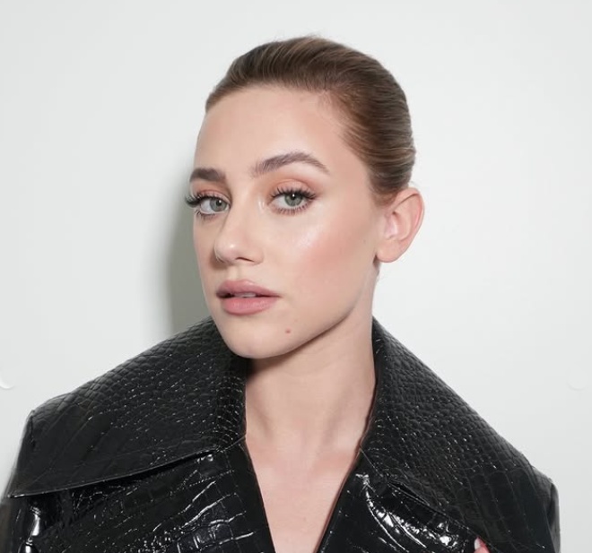 Lili Reinhart discusses director's body comment Lili Reinhart discusses director's body comment