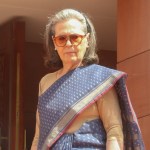 Sonia Gandhi advising DK Shivakumar to take everyone along Sonia Gandhi advising DK Shivakumar to take everyone along