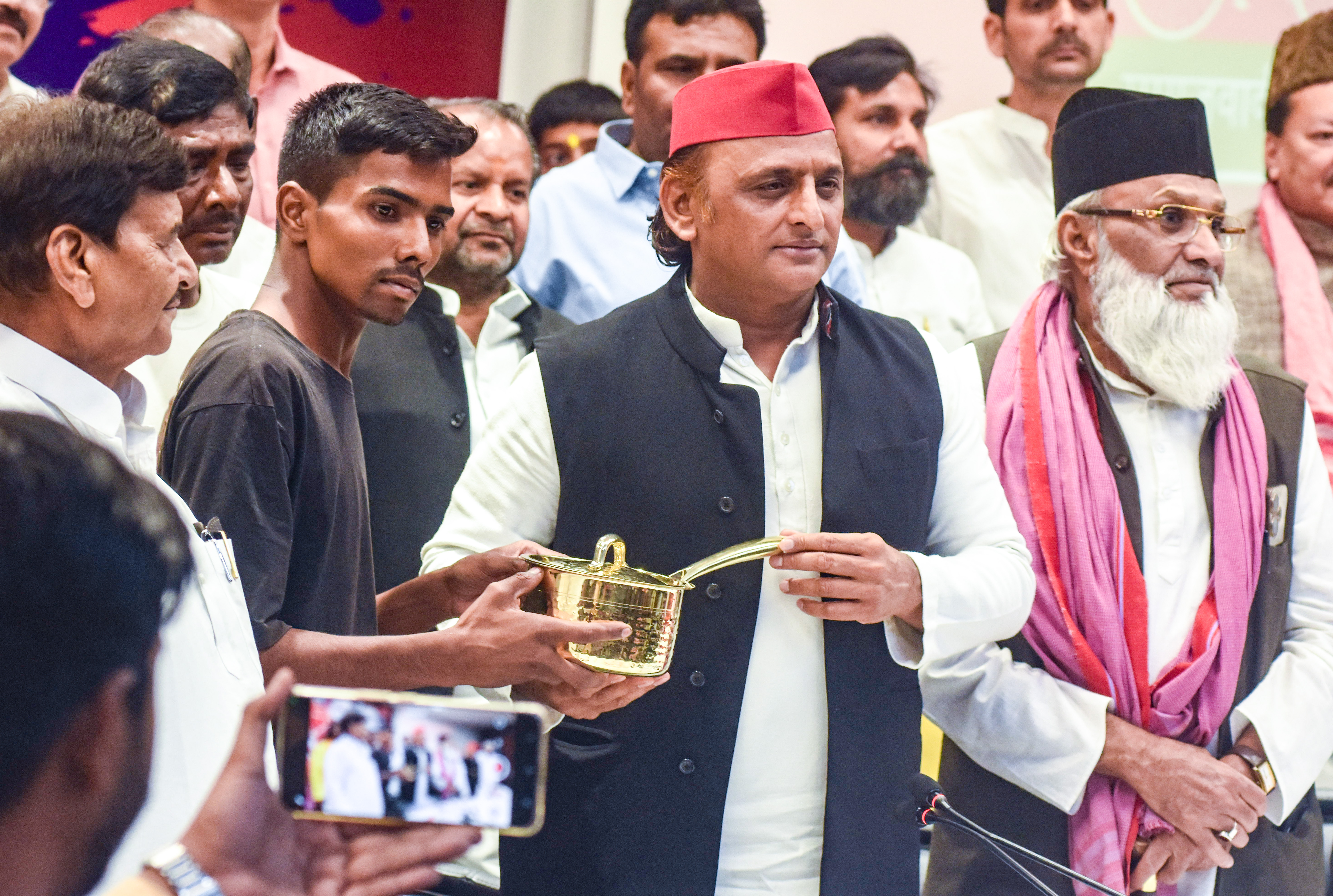 Akhilesh Yadav addressing press conference on women's reservation bill Akhilesh Yadav addressing press conference on women's reservation bill