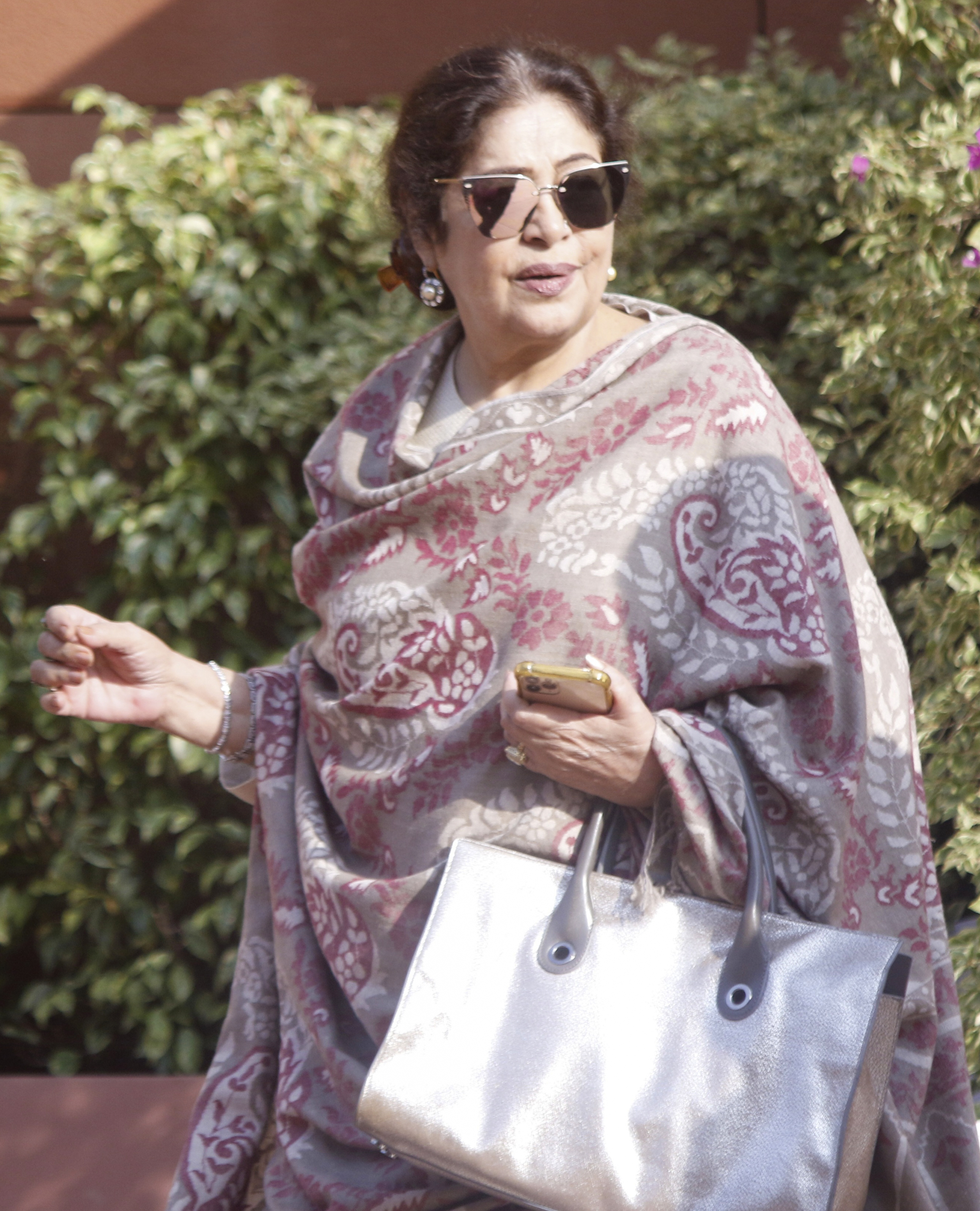 Sunil Dutt and Kirron Kher in a nostalgic Bollywood moment Sunil Dutt and Kirron Kher in a nostalgic Bollywood moment