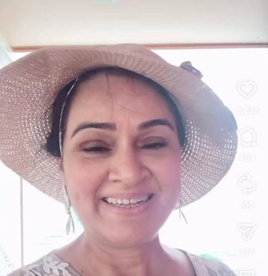 Padmini Kolhapure tribute video for Poonam Dhillon with Asha Bhosle song Padmini Kolhapure tribute video for Poonam Dhillon with Asha Bhosle song