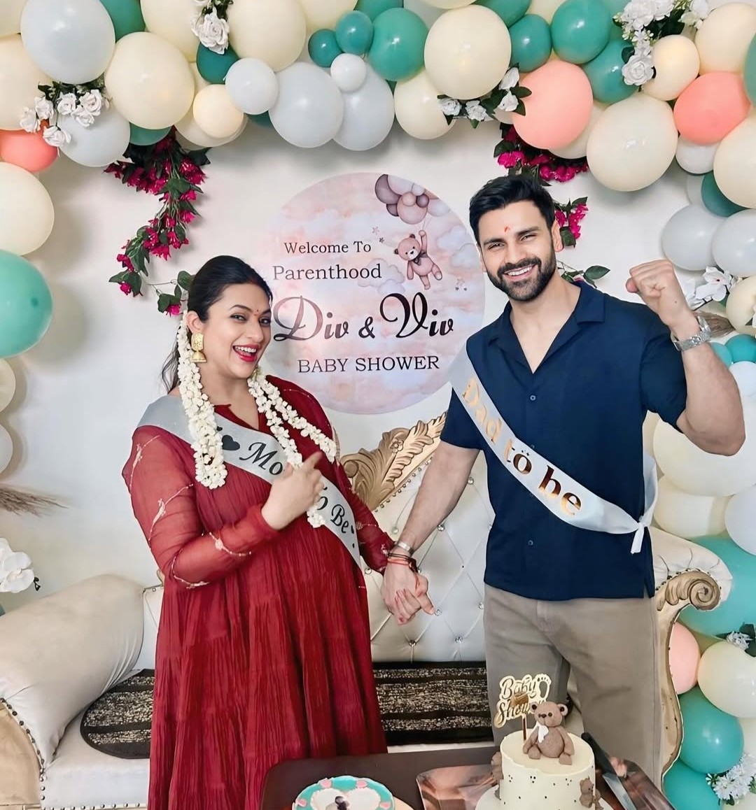 Divyanka Tripathi and Vivek Dahiya during midnight pregnancy cravings ice cream run Divyanka Tripathi and Vivek Dahiya during midnight pregnancy cravings ice cream run