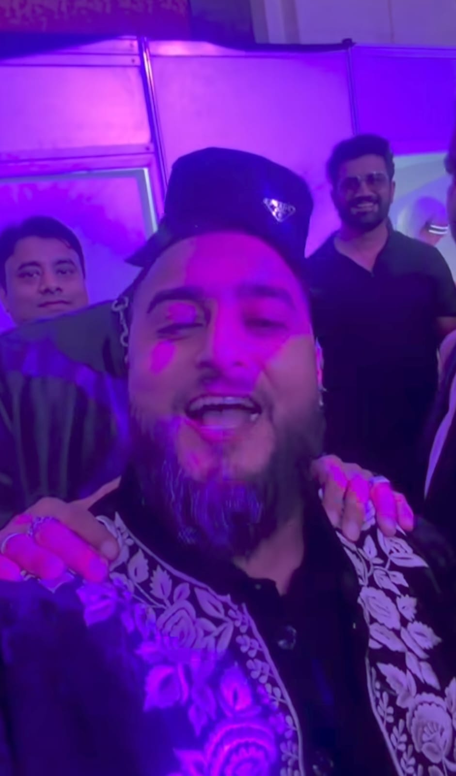 Ranveer Singh and Khan Saab singing Aari Aari Aari together Ranveer Singh and Khan Saab singing Aari Aari Aari together