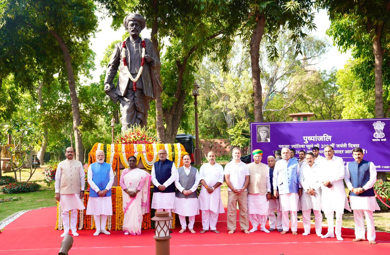 President Murmu VP Radhakrishnan Parliament leaders pay floral tributes to Jyotirao Phule portrait President Murmu VP Radhakrishnan Parliament leaders pay floral tributes to Jyotirao Phule portrait