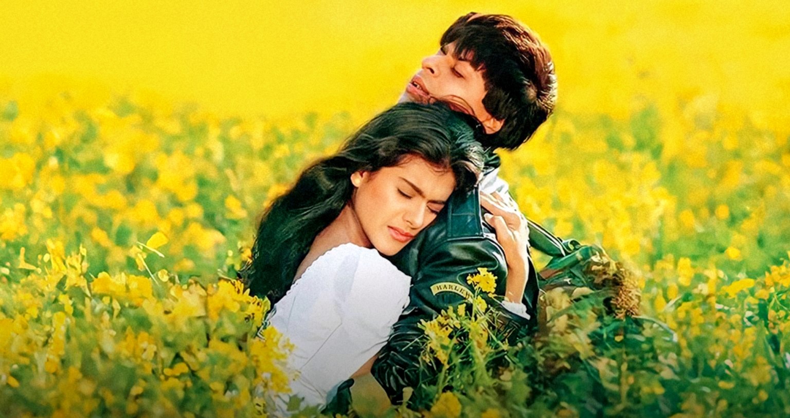 Kajol and Shah Rukh Khan in DDLJ scene Kajol and Shah Rukh Khan in DDLJ scene