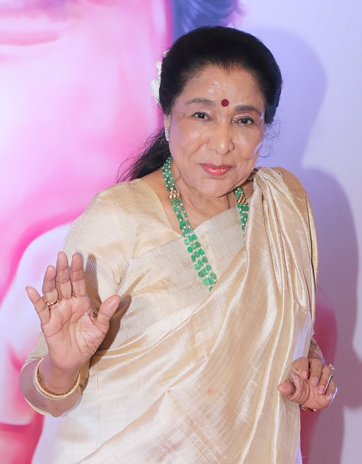 Asha Bhosle speaking about being the last Mughal of Bollywood music Asha Bhosle speaking about being the last Mughal of Bollywood music