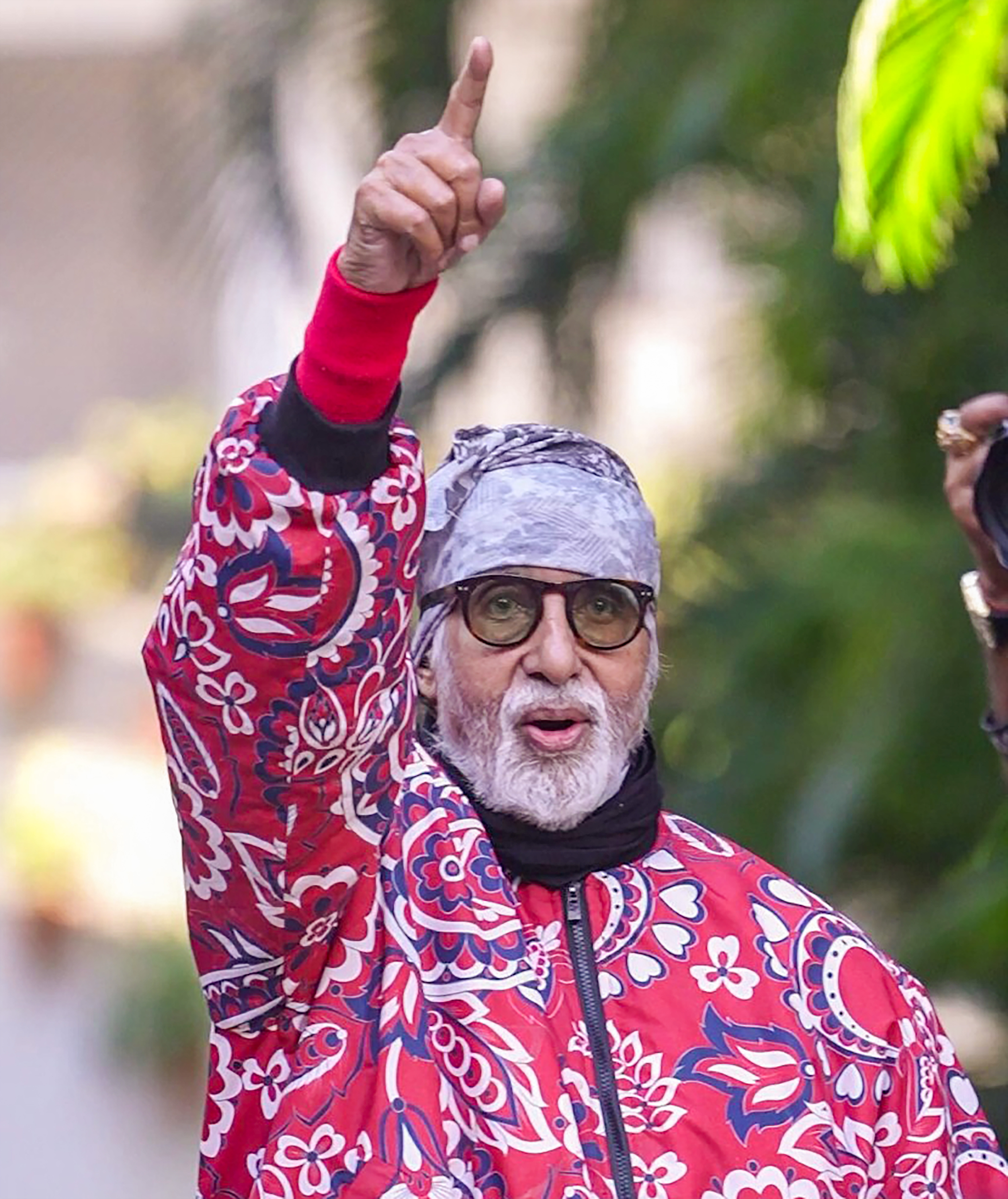 Amitabh Bachchan speaking about admitting a mistake shows character Amitabh Bachchan speaking about admitting a mistake shows character