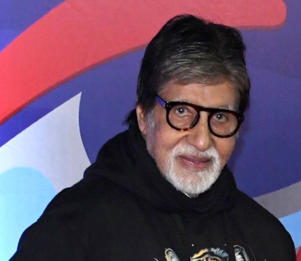 Amitabh Bachchan pays tribute to legendary singer Asha Bhosle Amitabh Bachchan pays tribute to legendary singer Asha Bhosle