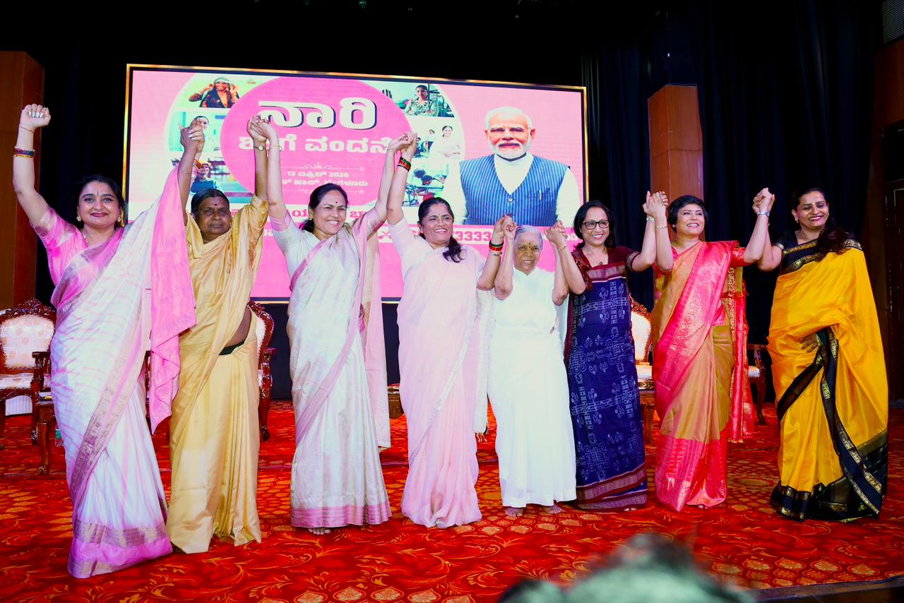 Illustration of women political leaders discussing the Nari Shakti Vandan Act Illustration of women political leaders discussing the Nari Shakti Vandan Act
