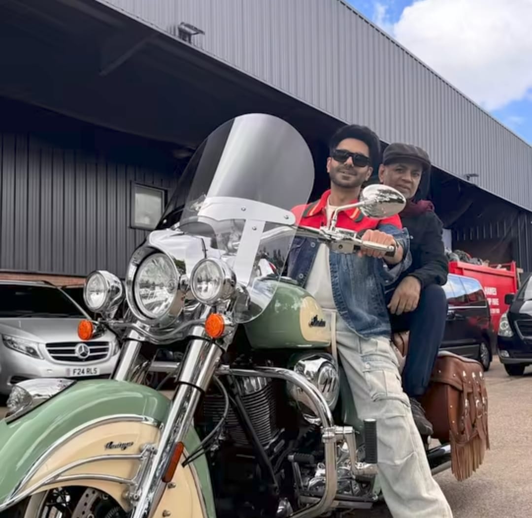 Do mastane Aparshakti Khurana and Paresh Rawal enjoying a fun bike ride Do mastane Aparshakti Khurana and Paresh Rawal enjoying a fun bike ride