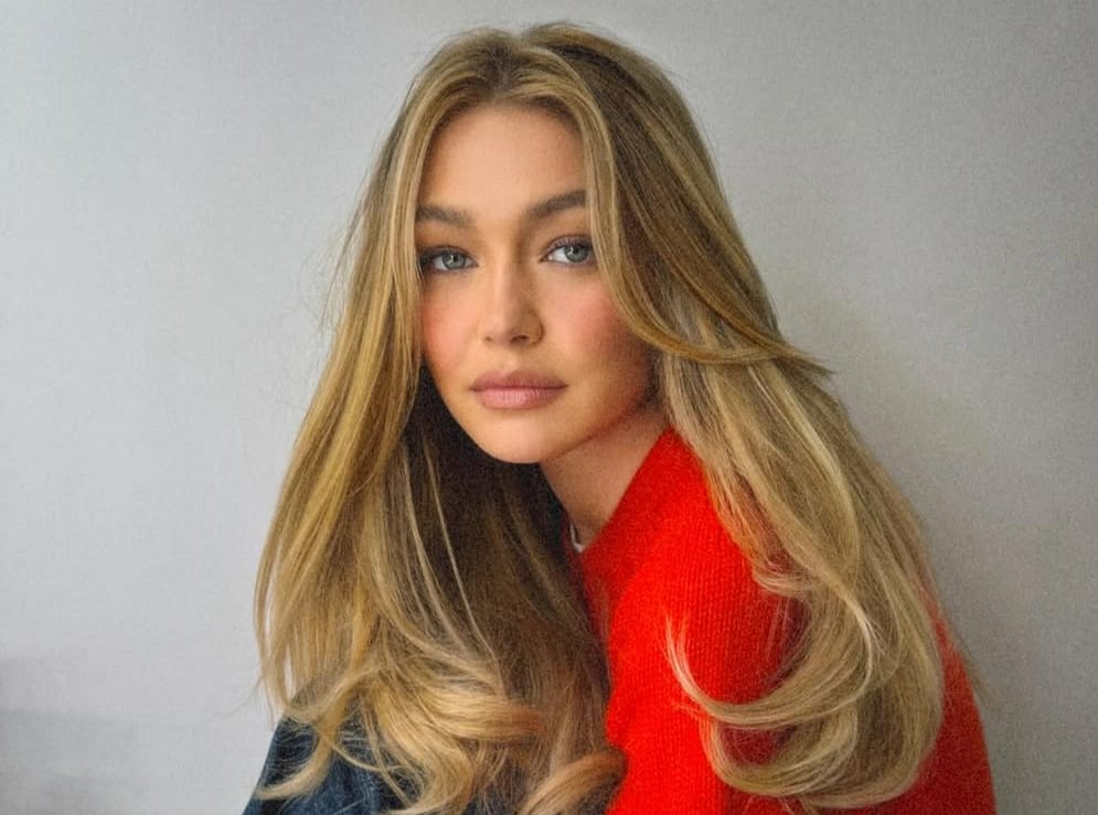 Gigi Hadid and Bradley Cooper romance at Met Gala red carpet Gigi Hadid and Bradley Cooper romance at Met Gala red carpet
