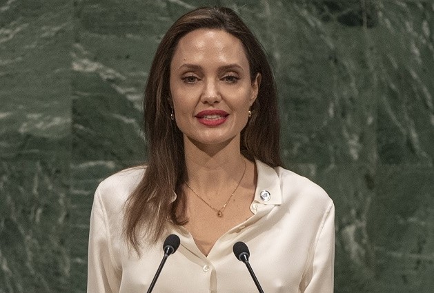 Angelina Jolie home sale Los Angeles mansion Angelina Jolie home sale Los Angeles mansion