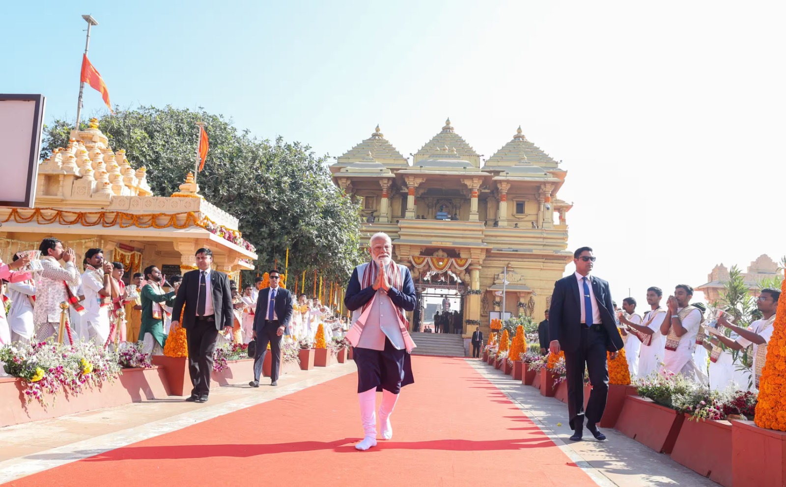 PM Modi paying tribute to Somnath Temple glory protectors PM Modi paying tribute to Somnath Temple glory protectors