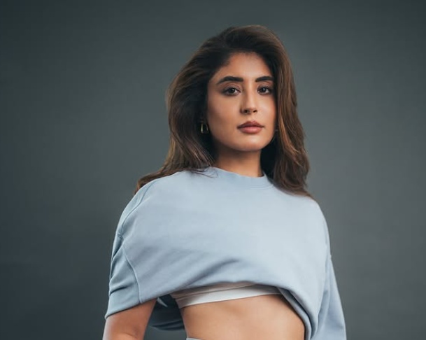 Kritika Kamra fashion style dressing for herself Kritika Kamra fashion style dressing for herself