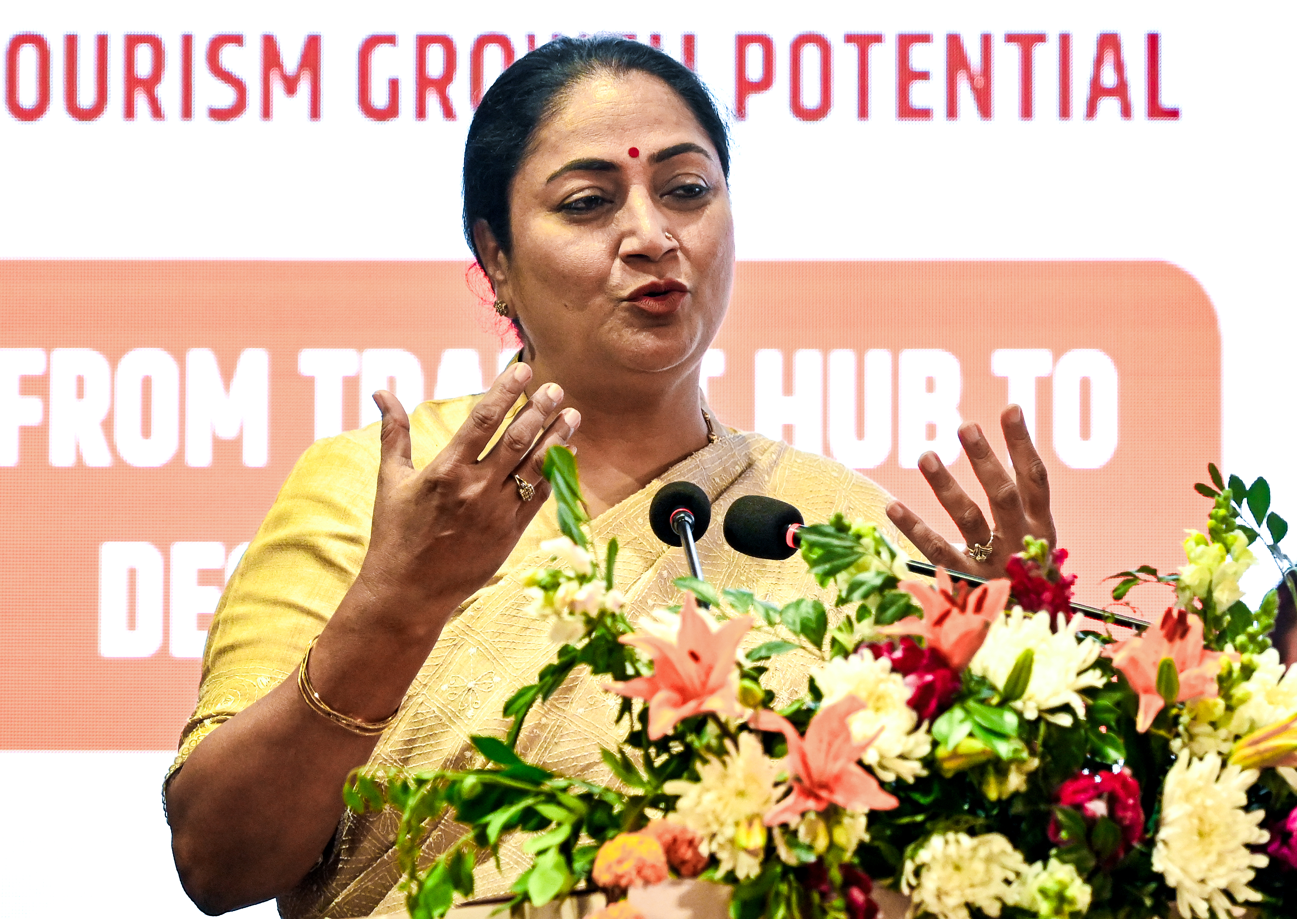 CM Rekha Gupta speaking at tourism conference about global tourism destination Delhi CM Rekha Gupta speaking at tourism conference about global tourism destination Delhi