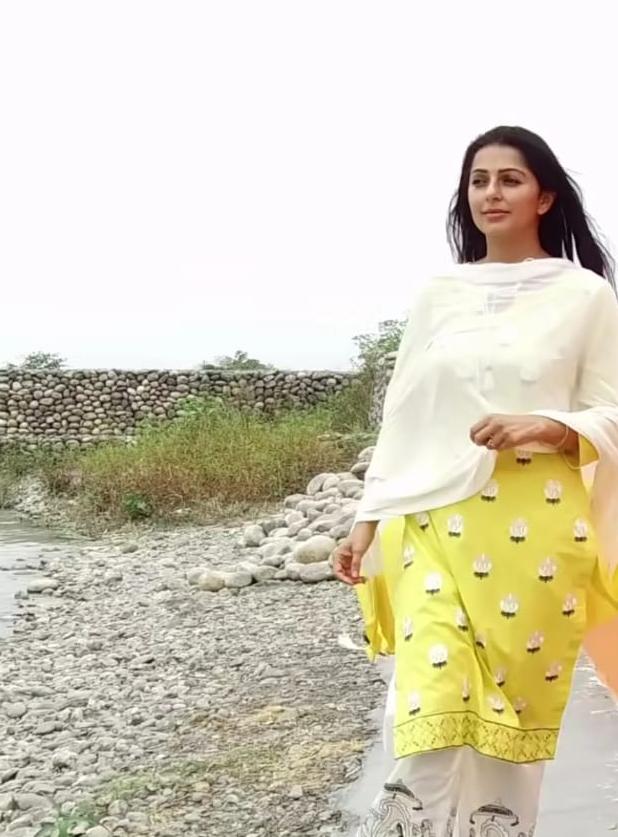Bhumika Chawla reflecting on change during her Haridwar trip Bhumika Chawla reflecting on change during her Haridwar trip