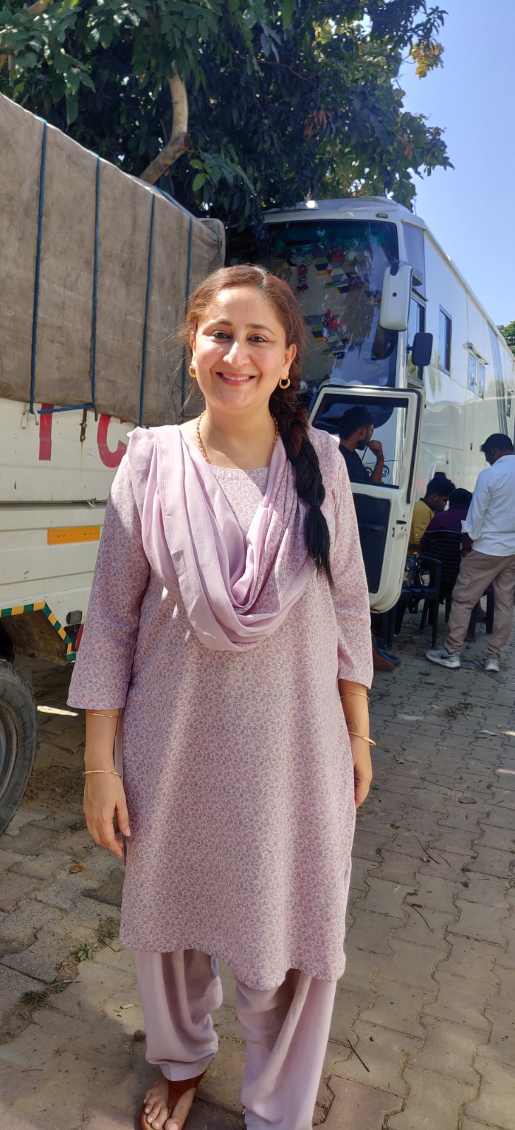 Gitikka Ganju Dhar gains weight as Amma in Lukkhe with Lakshvir Singh Saran Gitikka Ganju Dhar gains weight as Amma in Lukkhe with Lakshvir Singh Saran