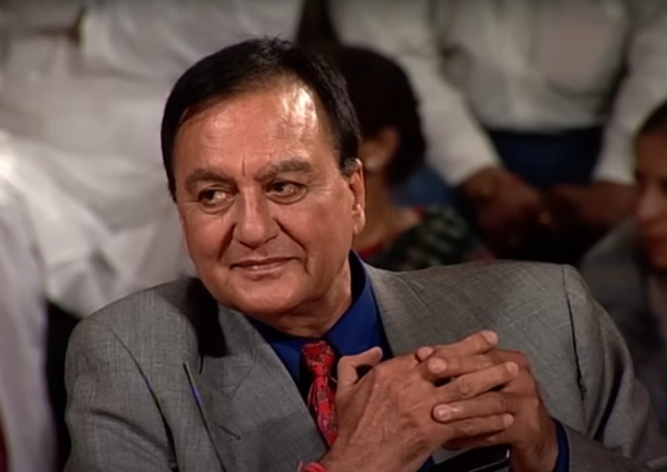 Sunil Dutt and young Sanjay Dutt at a wedding in Delhi Sunil Dutt and young Sanjay Dutt at a wedding in Delhi