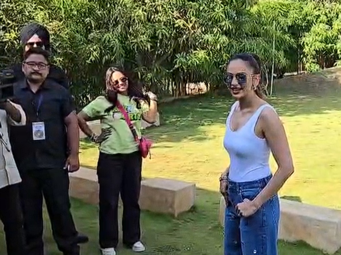 Rakul Preet casual stroll in Gir Forest during movie promotion Rakul Preet casual stroll in Gir Forest during movie promotion