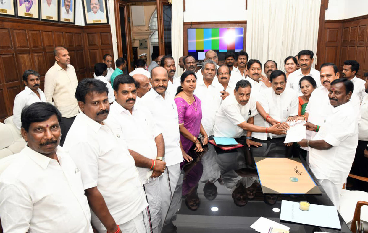 AIADMK rift in Tamil Nadu Assembly leadership battle AIADMK rift in Tamil Nadu Assembly leadership battle