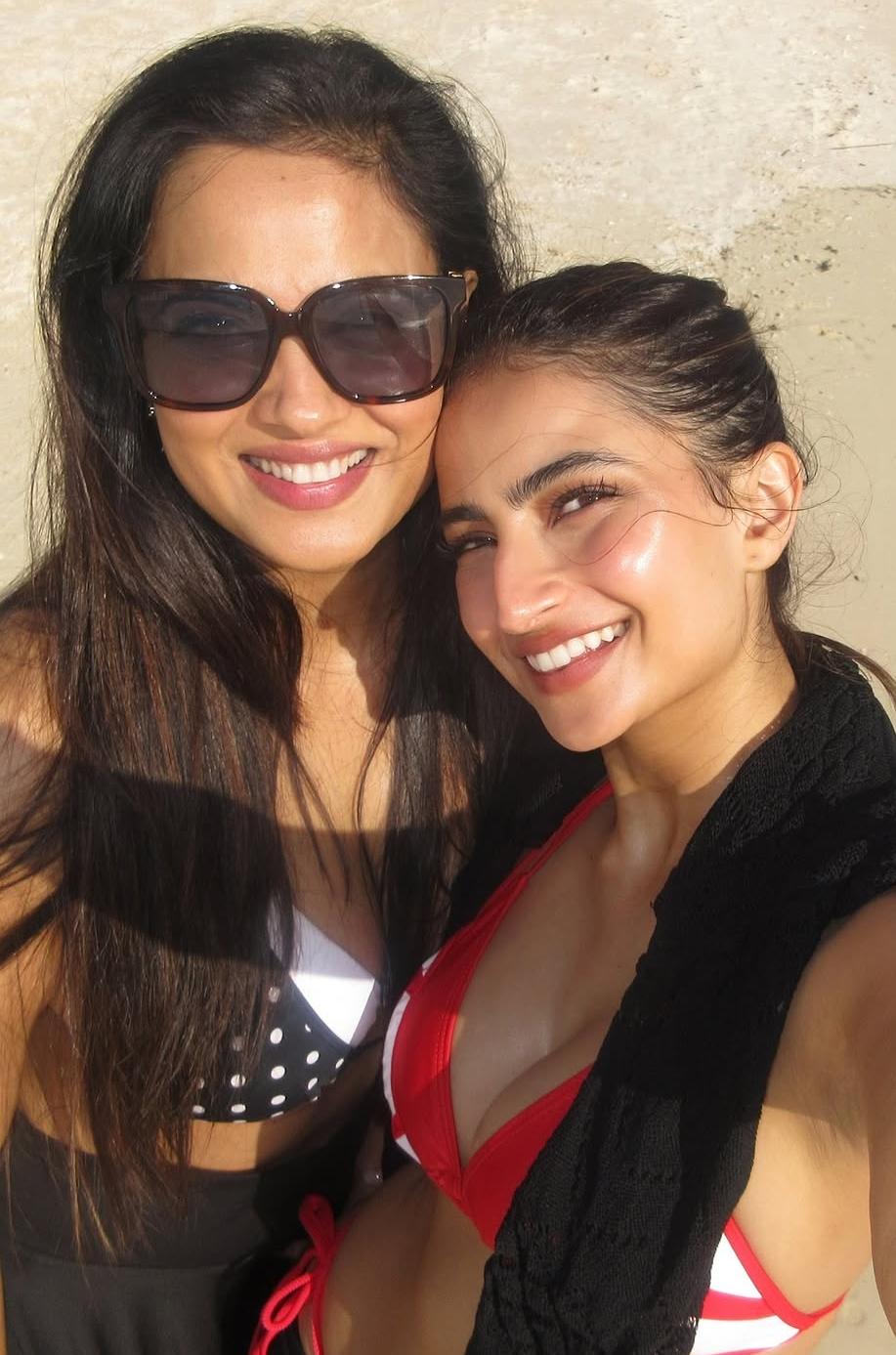 Palak Tiwari and Shweta Tiwari discussing career guidance Palak Tiwari and Shweta Tiwari discussing career guidance