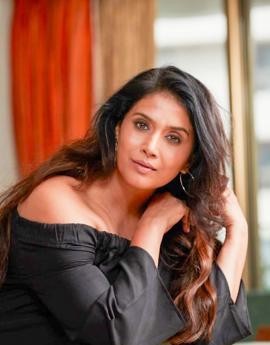 Sonali Kulkarni podcast with children and young adults Sonali Kulkarni podcast with children and young adults