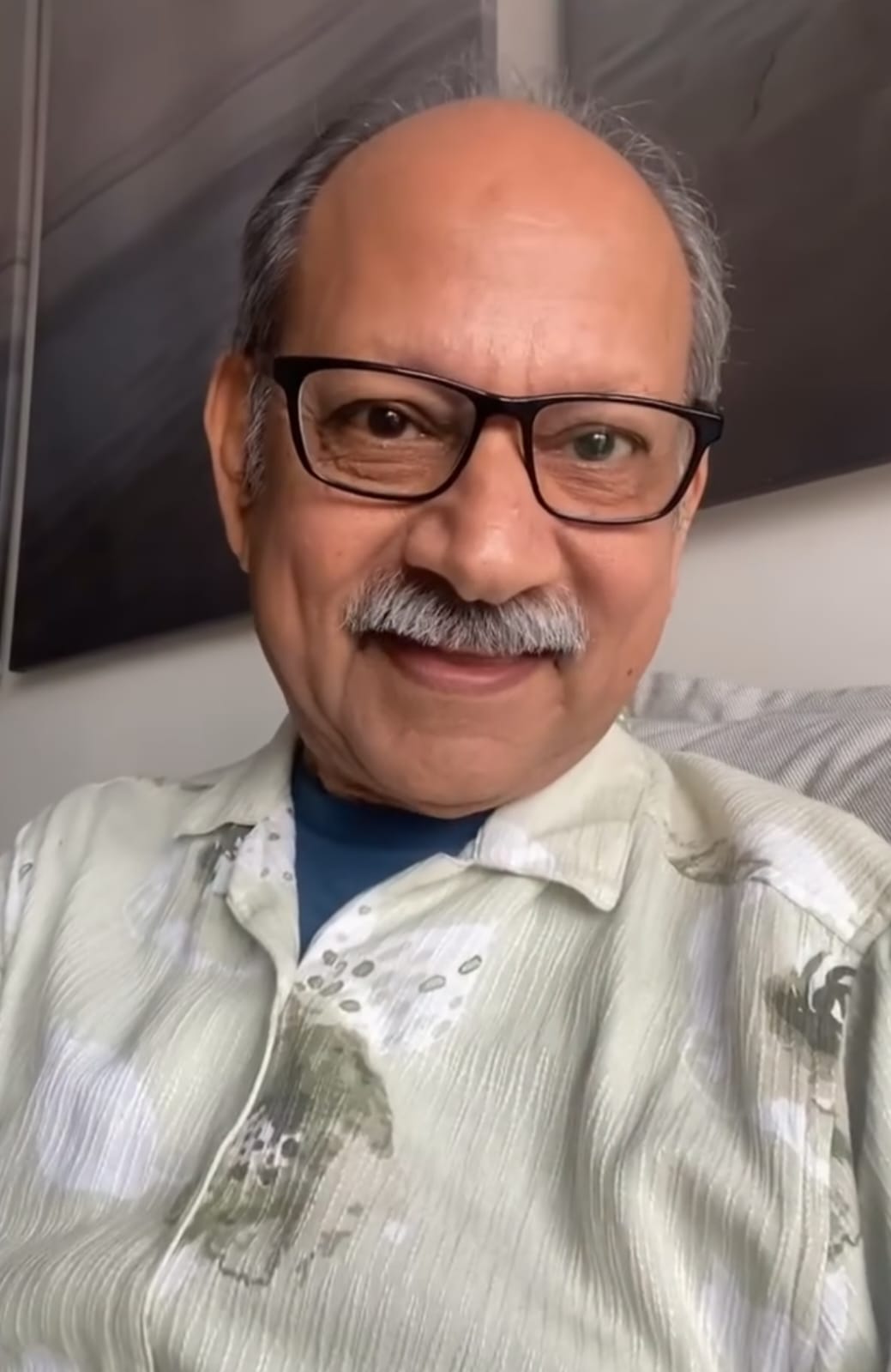 Ramakant Daayama passes away tribute video from Shubhangi Latkar Ramakant Daayama passes away tribute video from Shubhangi Latkar