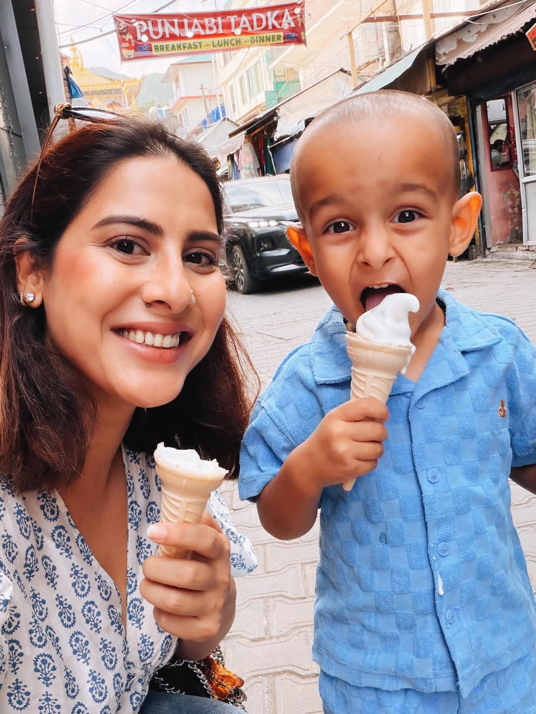 Vikrant Massey wife Sheetal Thakur and son Vardaan eating ice cream Vikrant Massey wife Sheetal Thakur and son Vardaan eating ice cream