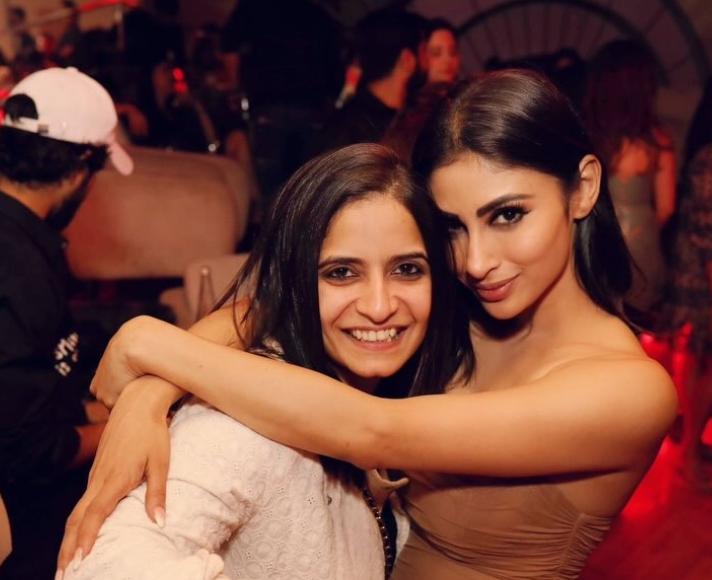 Mouni Roy celebrating BFF Trishala's birthday mid-air with cake and decor Mouni Roy celebrating BFF Trishala's birthday mid-air with cake and decor