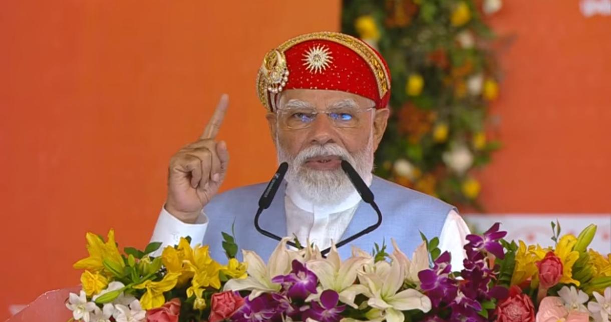 PM Modi addressing a public gathering in Daman highlighting Mini India concept PM Modi addressing a public gathering in Daman highlighting Mini India concept