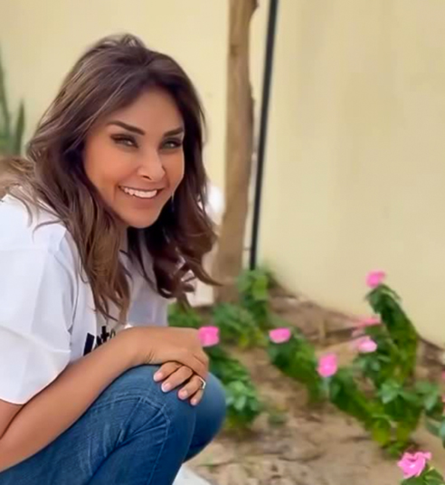 Lisa Ray: I don’t listen to Taylor Swift, love old skinny jeans Lisa Ray: I don’t listen to Taylor Swift, love old skinny jeans