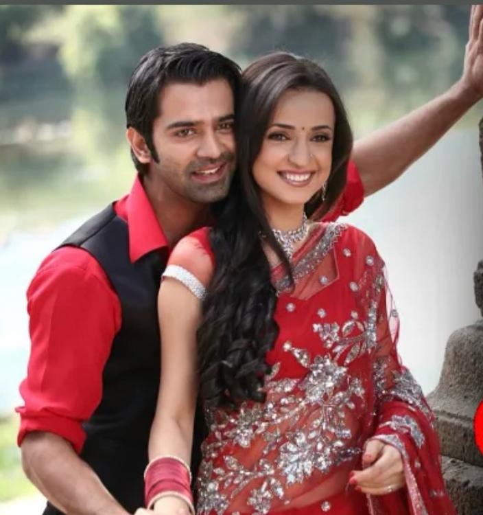 Sanaya Irani celebrates Iss Pyaar Ko Kya Naam Doon 15 years anniversary Sanaya Irani celebrates Iss Pyaar Ko Kya Naam Doon 15 years anniversary
