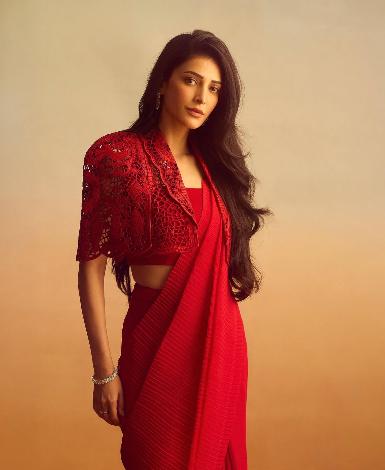 Shruti Haasan recalls watching Kamal Haasan and filmmaker Singeetham create masterpieces Shruti Haasan recalls watching Kamal Haasan and filmmaker Singeetham create masterpieces