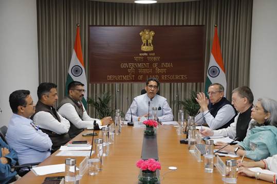 Indian officials and World Bank experts meeting on land governance reforms Indian officials and World Bank experts meeting on land governance reforms