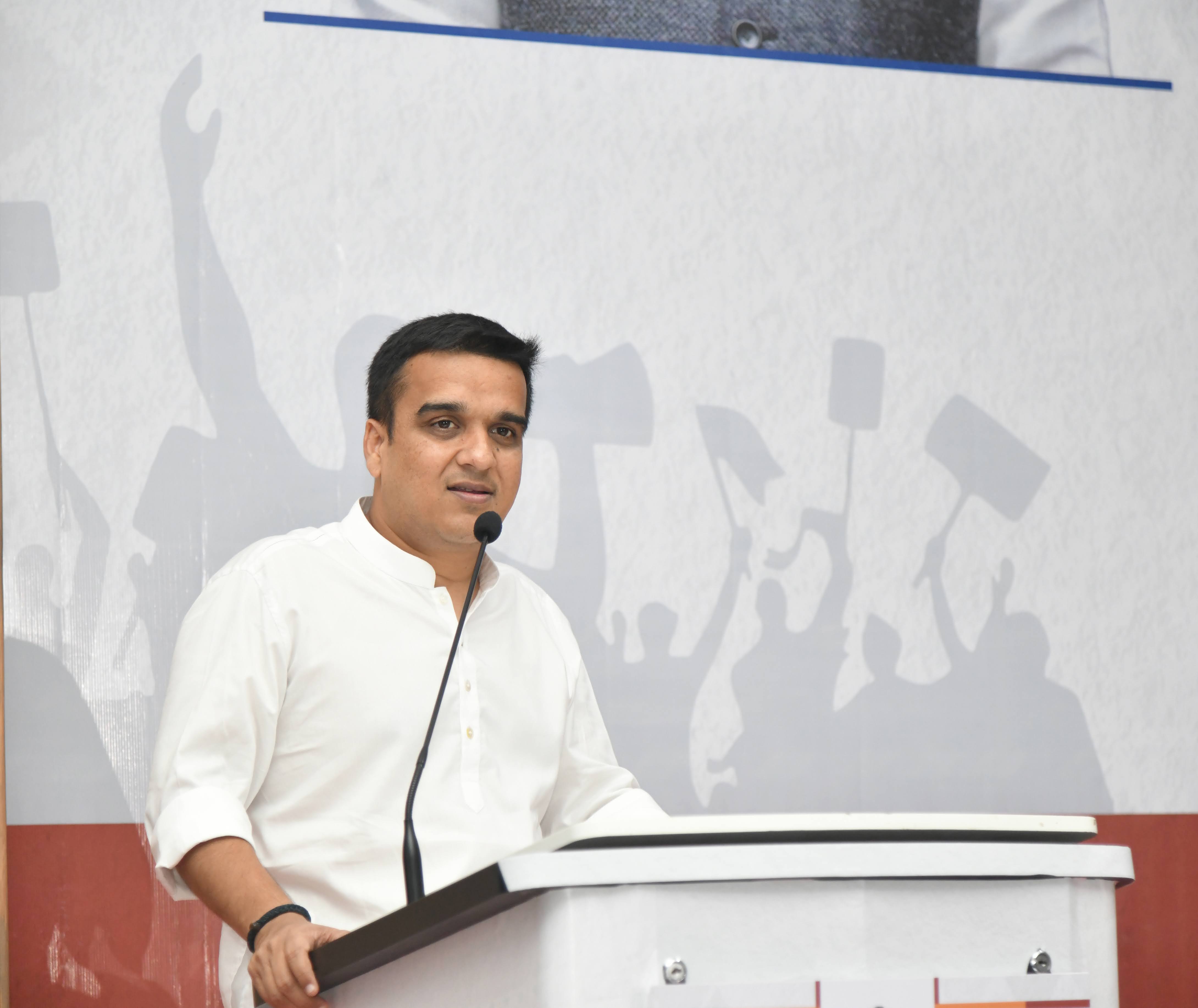 Youth listening to Gujarat Deputy CM at NAMO Yuva Samvad event Youth listening to Gujarat Deputy CM at NAMO Yuva Samvad event