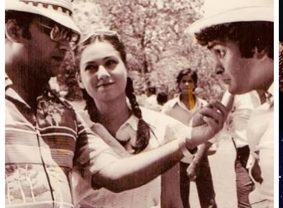 Subhash Ghai directing a depressed Rishi Kapoor on the sets of Karz film Subhash Ghai directing a depressed Rishi Kapoor on the sets of Karz film