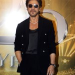 Shah Rukh Khan sharing a humorous fan mix-up story on a talk show Shah Rukh Khan sharing a humorous fan mix-up story on a talk show