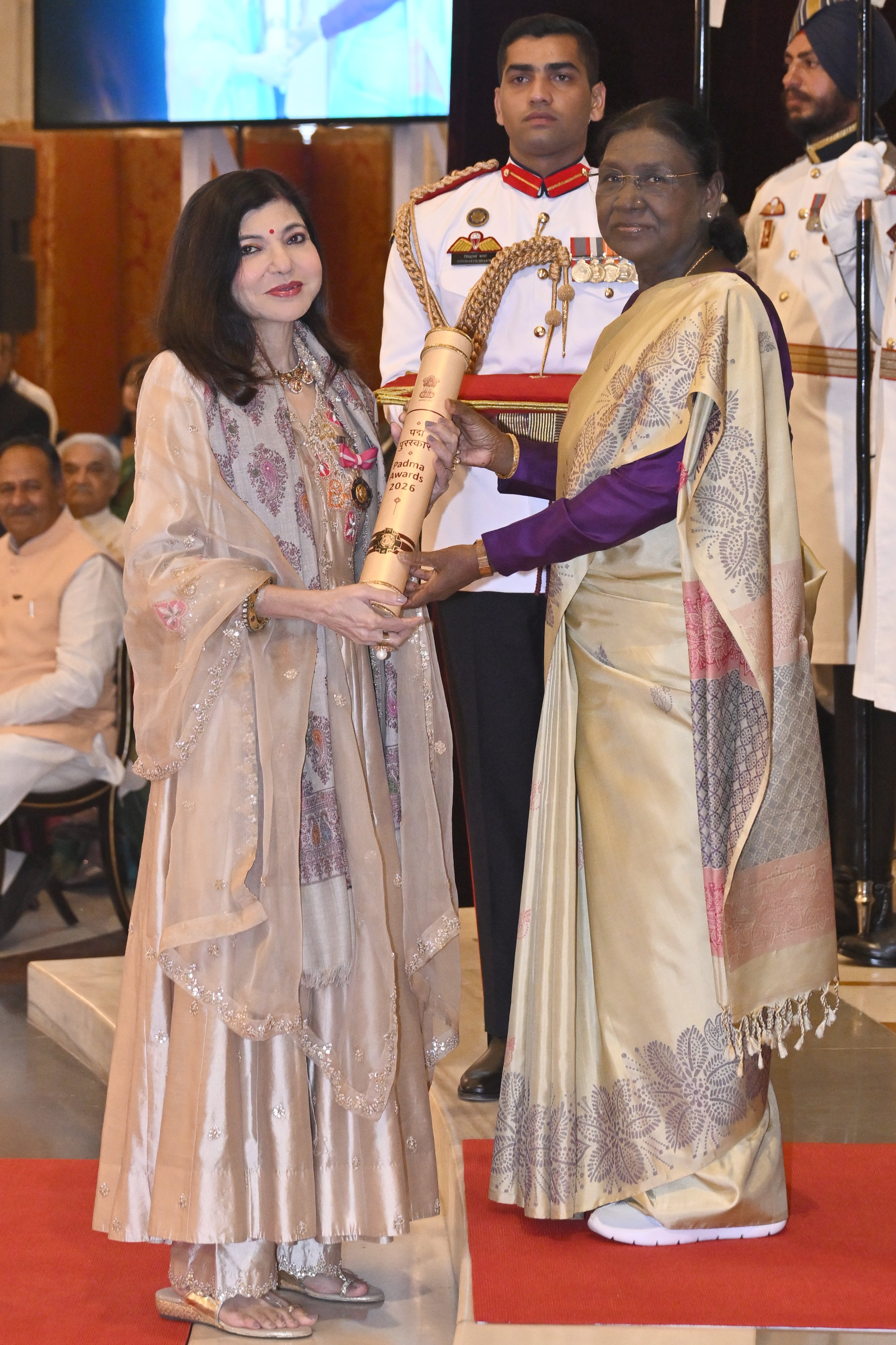 Padma Awards 2024 ceremony featuring R Madhavan, Alka Yagnik, and Mammootty at Rashtrapati Bhavan Padma Awards 2024 ceremony featuring R Madhavan, Alka Yagnik, and Mammootty at Rashtrapati Bhavan