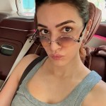 Kriti Sanon holding a heartfelt fan letter calling her beautiful Kriti Sanon holding a heartfelt fan letter calling her beautiful