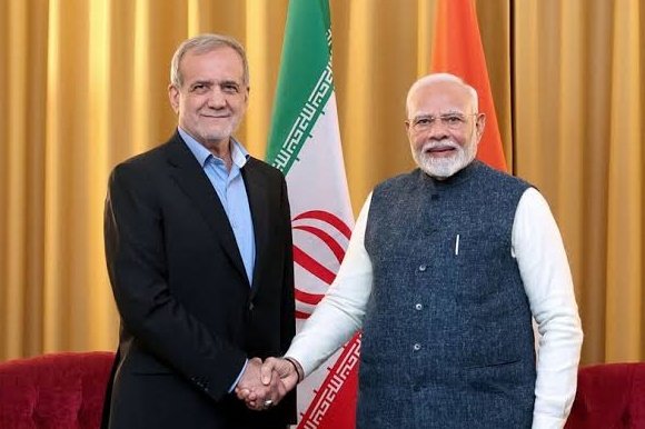 Iranian President and PM Modi discussing Iran India cooperation Iranian President and PM Modi discussing Iran India cooperation