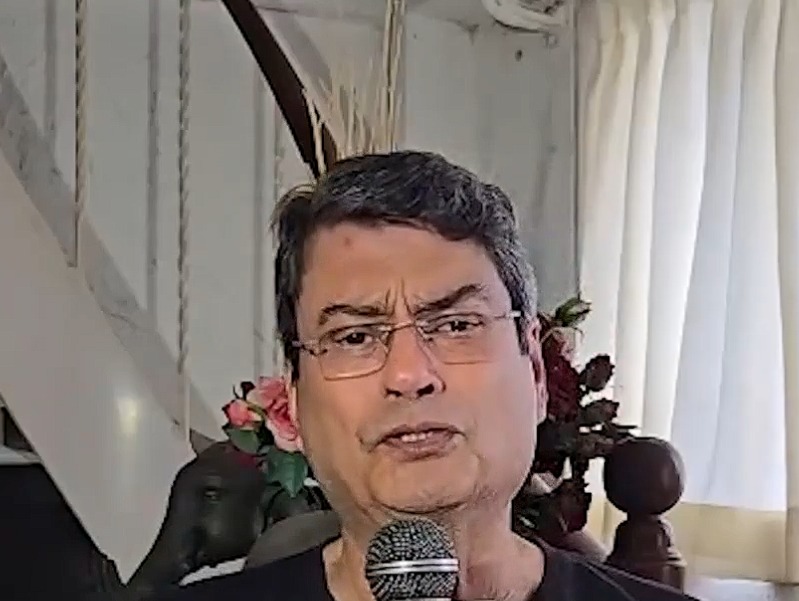 Kanwaljit Singh receiving praise for Satluj character from Naseeruddin Shah Kanwaljit Singh receiving praise for Satluj character from Naseeruddin Shah