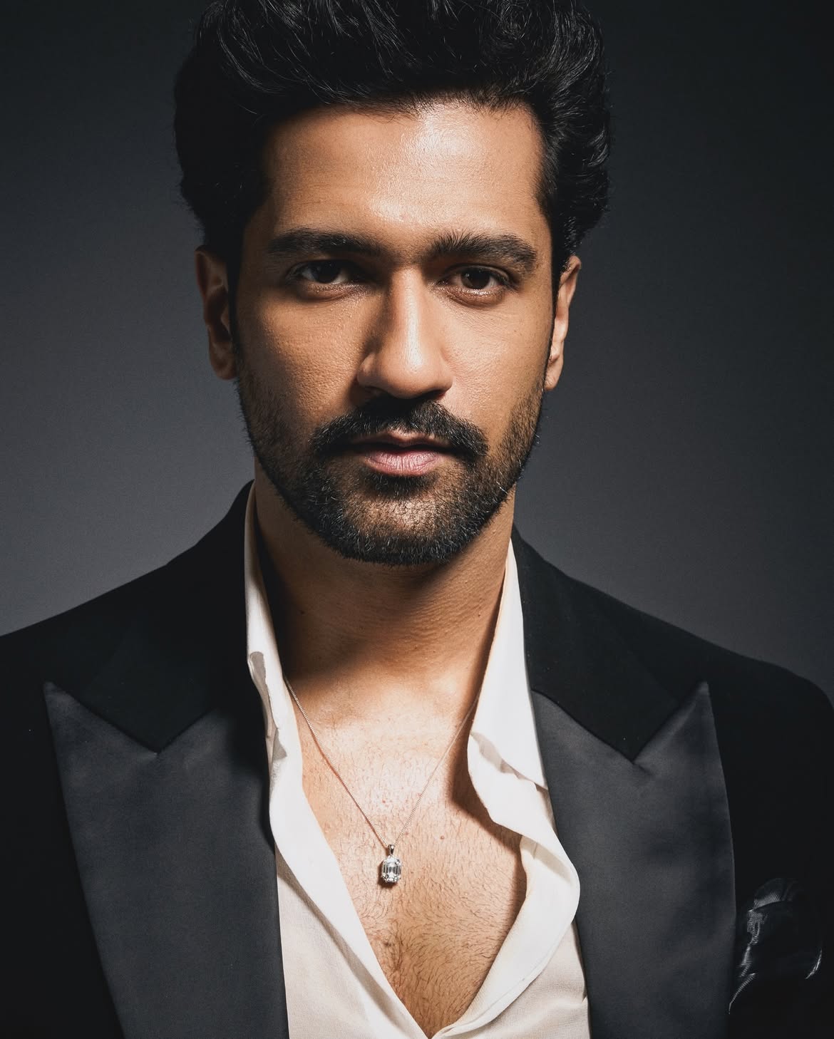 Vicky Kaushal as a fan of Hrithik Roshan Vicky Kaushal as a fan of Hrithik Roshan