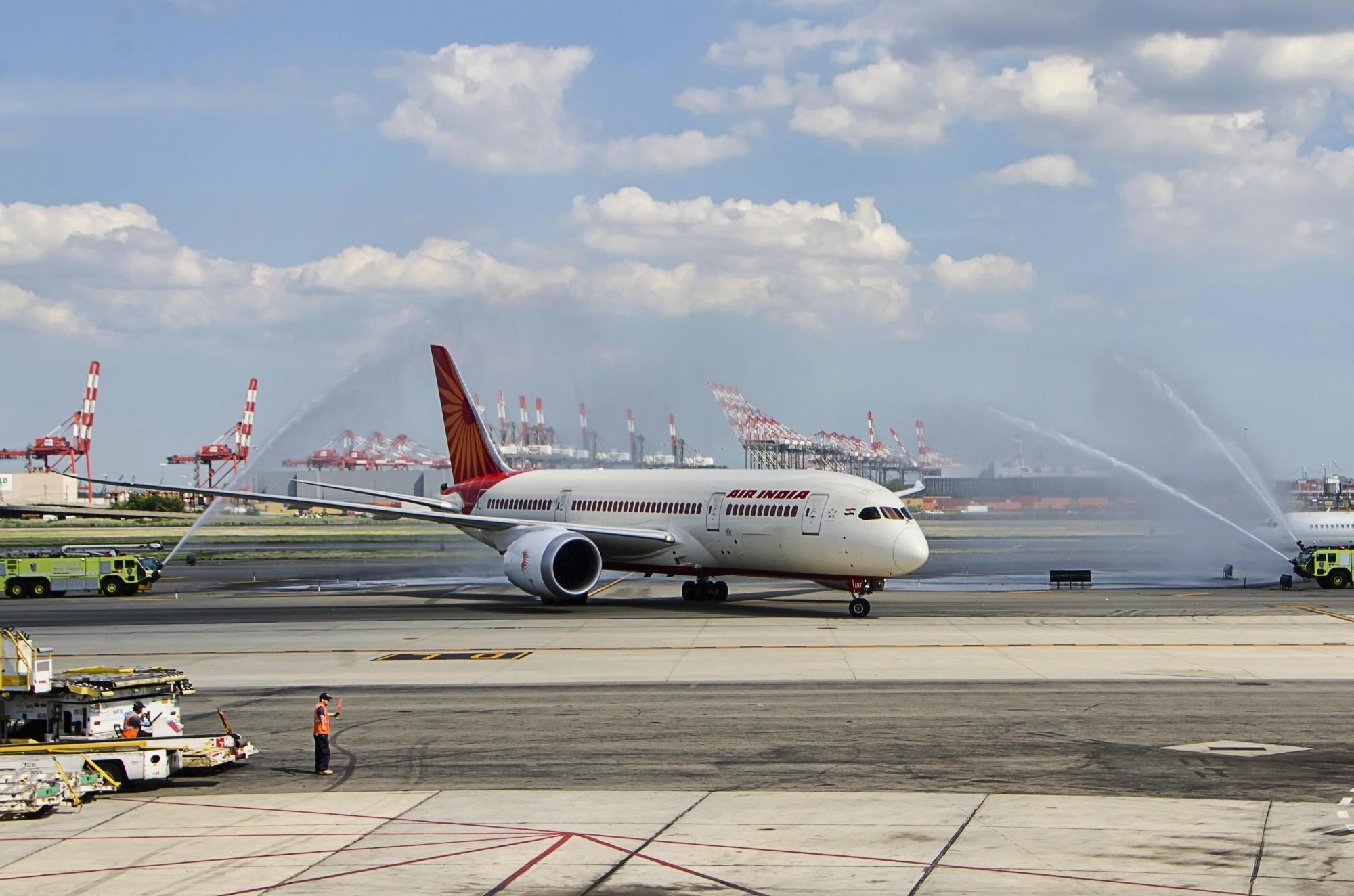 DGCA fuel control switch inspection on Air India Boeing 787 DGCA fuel control switch inspection on Air India Boeing 787
